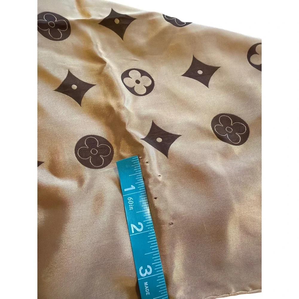 Louis Vuitton VL Silk Monogram Fleur Stole Brown Gold Reversible St Petersburg